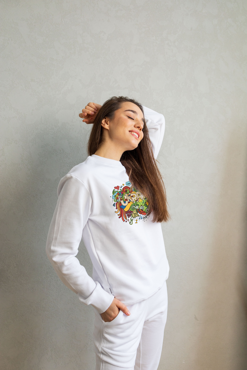 Sweatshirt White Ukraine in Color